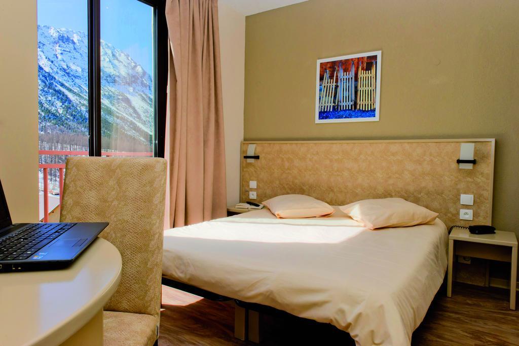 Vtf Le Grand Hotel Montgenèvre Eksteriør billede